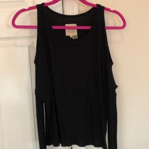 Chaser Black Cold Shoulder Thermal